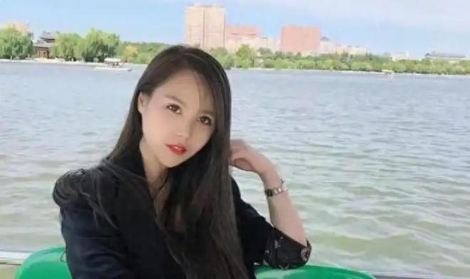 近况曝光！摆摊卖甜品想踏出重生第一步麻将胡了app“重庆姐弟坠亡案”妈妈(图7)