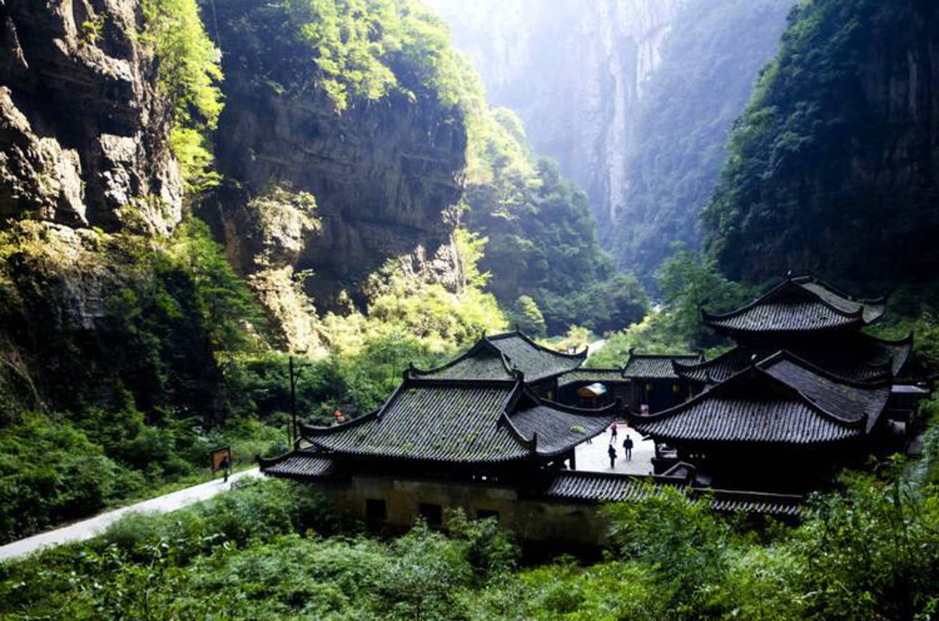 荐：重庆旅游必去十处景点游玩攻略全涵盖PG麻将胡了2试玩重庆金旅假日旅行社推(图2)
